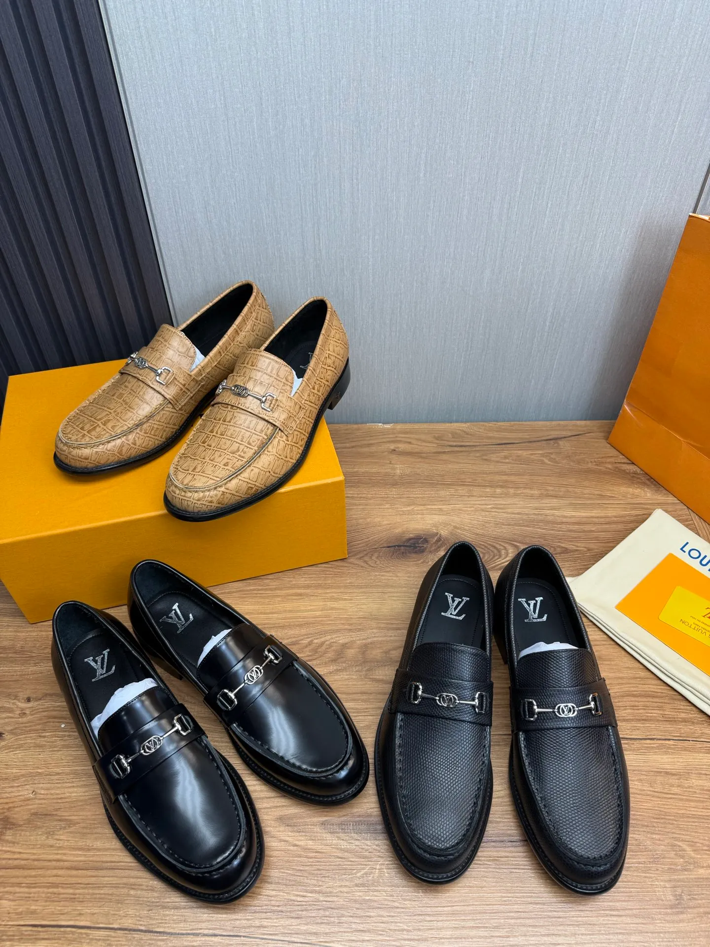 Factory 680💰 LV. Men's business casual leather shoes, all made of imported original brand leather, just to create a more comfortable wearing experience, original non-slip and wear-resistant outsole ✔️16-45 (38.45 non-returnable)